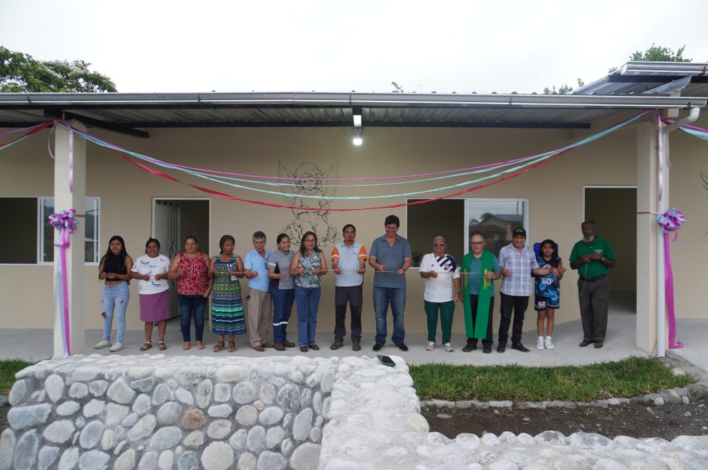 Hidroalto inauguración aulas de catequesis.